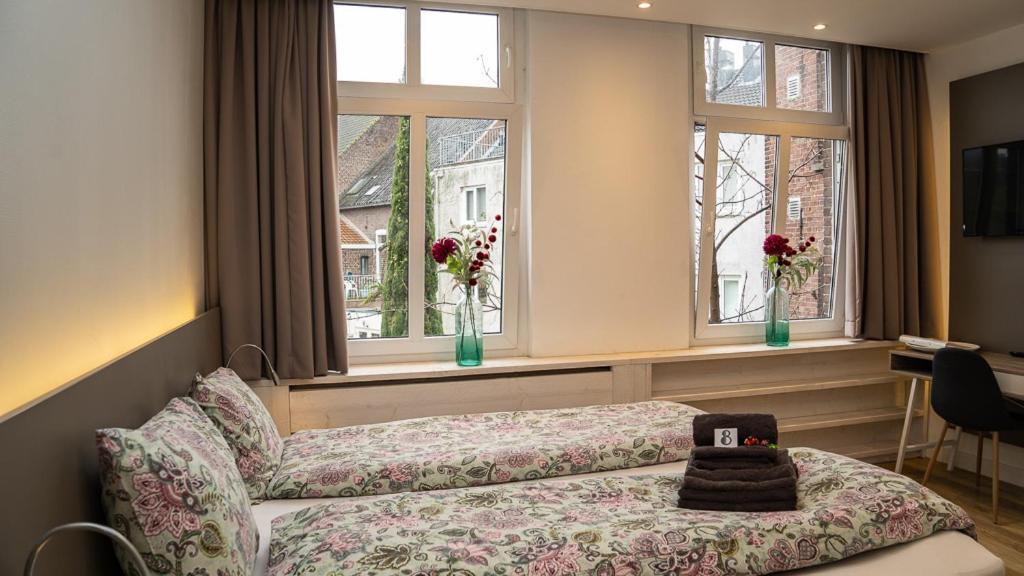Inn Den Acht Venlo Exteriör bild